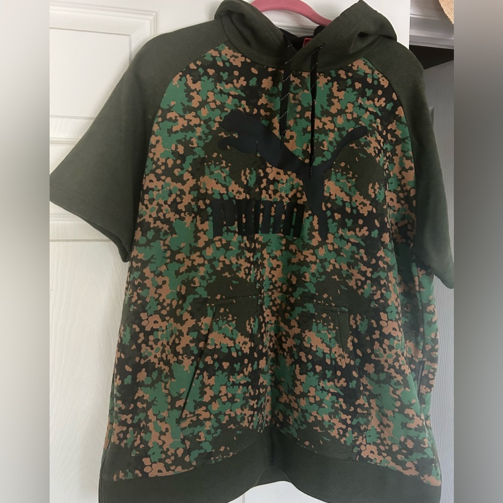Puma Green and Brown Camo Hoodie size L pockets and metal zippers on each side
